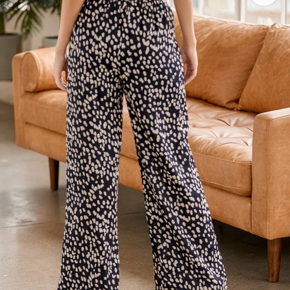 Paperbag Waist Pants - Picture 3 of 4